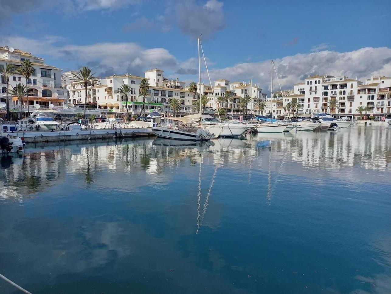 Апартаменты Puerto De La Duquesa Minimum 3 Nuits Манилва Экстерьер фото